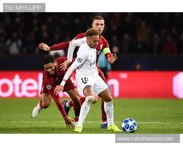 巴黎圣日耳曼与利物浦激战正酣比分揭晓引发球迷热议